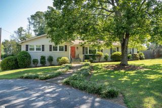 2 Selwyn Drive, Greenville, SC 29615