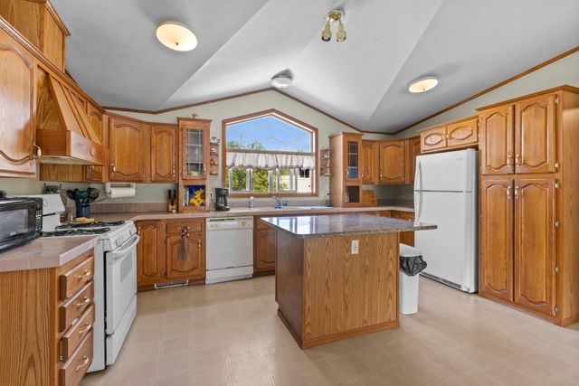 641 240th Street, Osceola, WI 54020