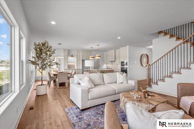 10516 S 117th Street, Papillion, NE 68046