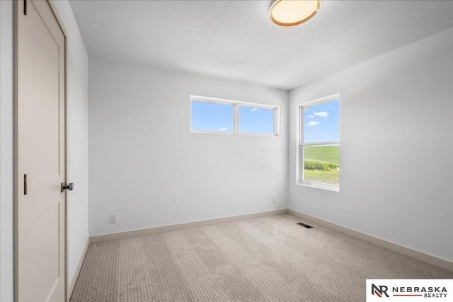 10516 S 117th Street, Papillion, NE 68046