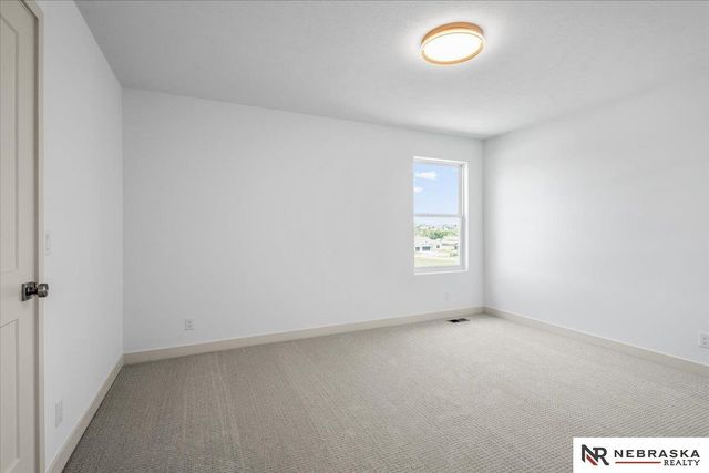 10516 S 117th Street, Papillion, NE 68046
