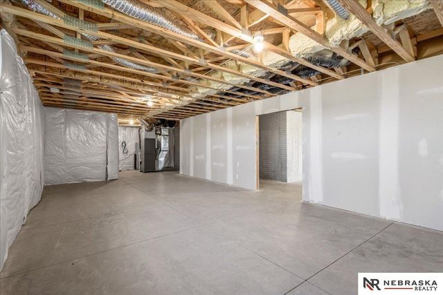 10516 S 117th Street, Papillion, NE 68046