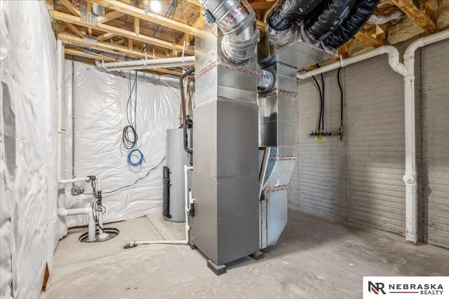 10516 S 117th Street, Papillion, NE 68046