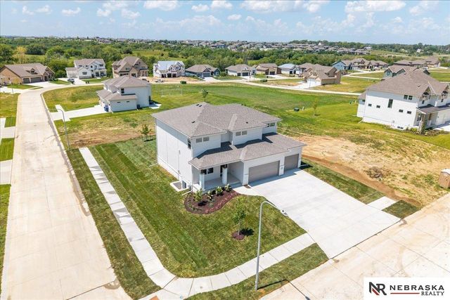 10516 S 117th Street, Papillion, NE 68046