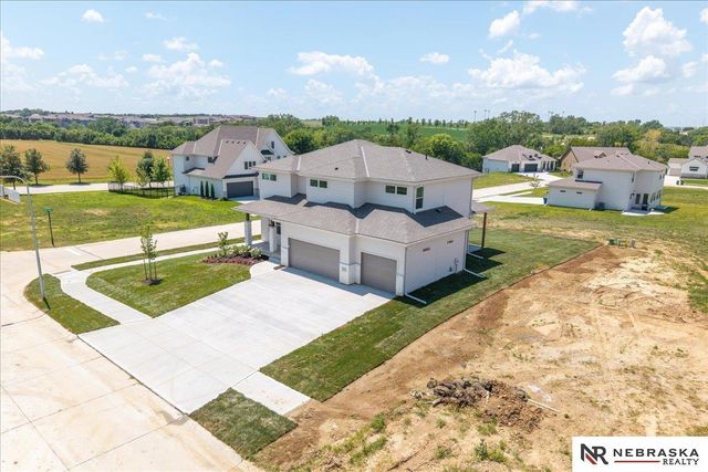 10516 S 117th Street, Papillion, NE 68046
