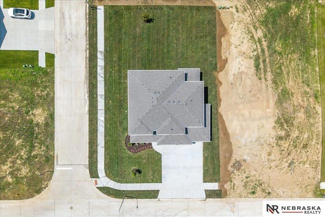 10516 S 117th Street, Papillion, NE 68046