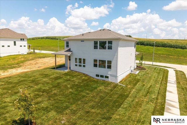 10516 S 117th Street, Papillion, NE 68046