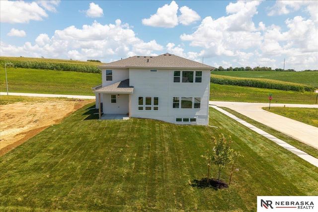 10516 S 117th Street, Papillion, NE 68046