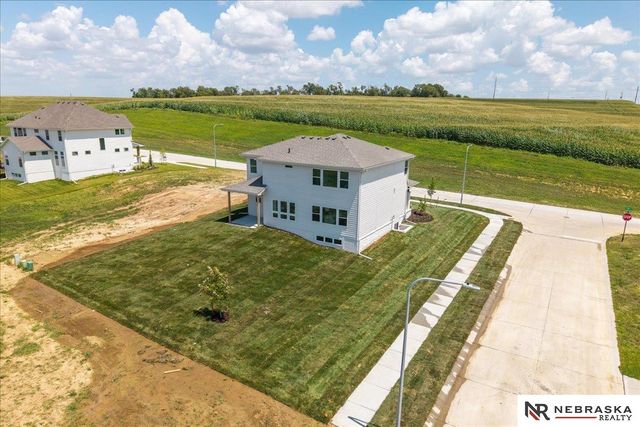 10516 S 117th Street, Papillion, NE 68046