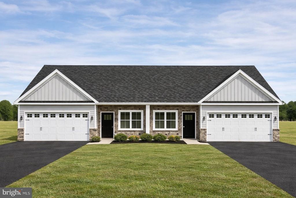 116 HILLARD FIELD, Lancaster, PA 17603