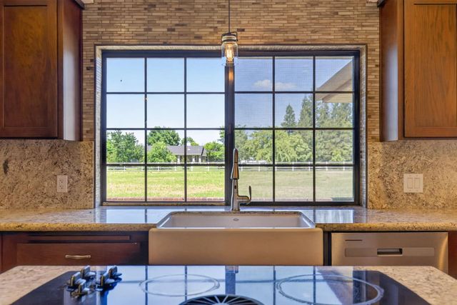 12212 Tavernor Trail Ln, Wilton, CA 95693