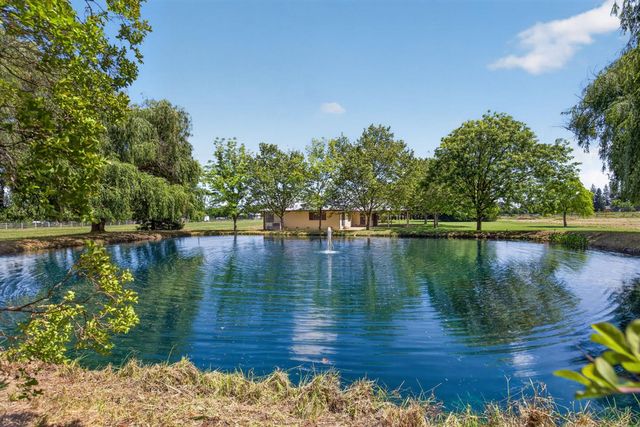 12212 Tavernor Trail Ln, Wilton, CA 95693