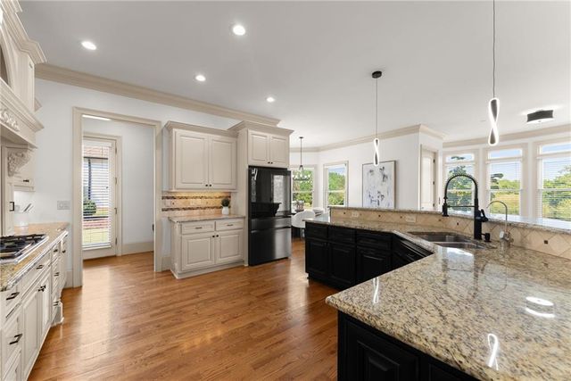 4645 Manor Drive, Gainesville, GA 30506
