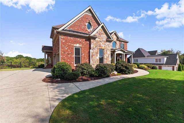4645 Manor Drive, Gainesville, GA 30506