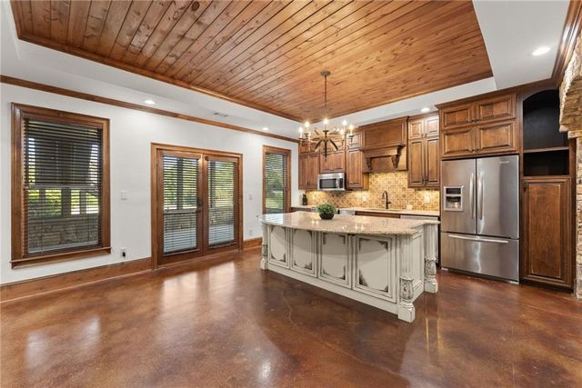 4645 Manor Drive, Gainesville, GA 30506