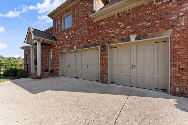 4645 Manor Drive, Gainesville, GA 30506