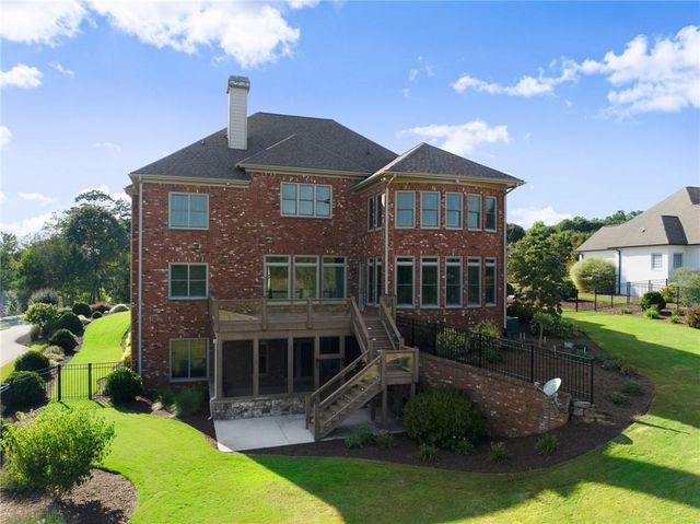 4645 Manor Drive, Gainesville, GA 30506