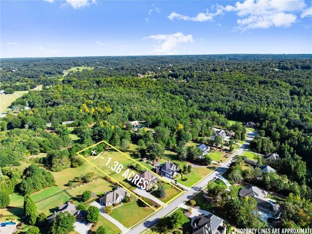 4645 Manor Drive, Gainesville, GA 30506