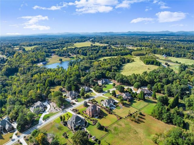 4645 Manor Drive, Gainesville, GA 30506