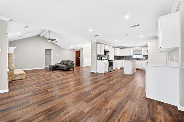 118 Haley Drive, Fate, TX 75189