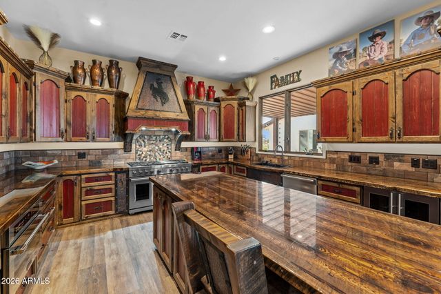 1025 Los Altos Drive, Wickenburg, AZ 85390