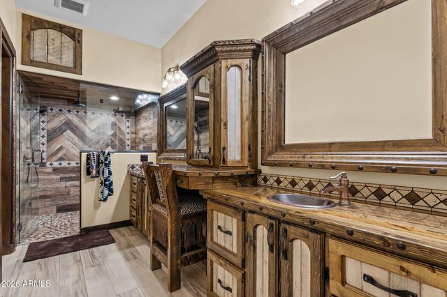1025 Los Altos Drive, Wickenburg, AZ 85390