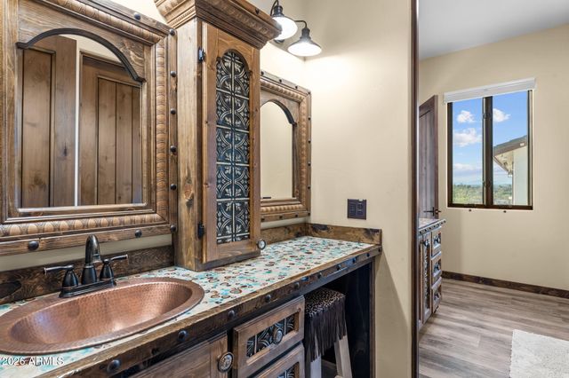 1025 Los Altos Drive, Wickenburg, AZ 85390