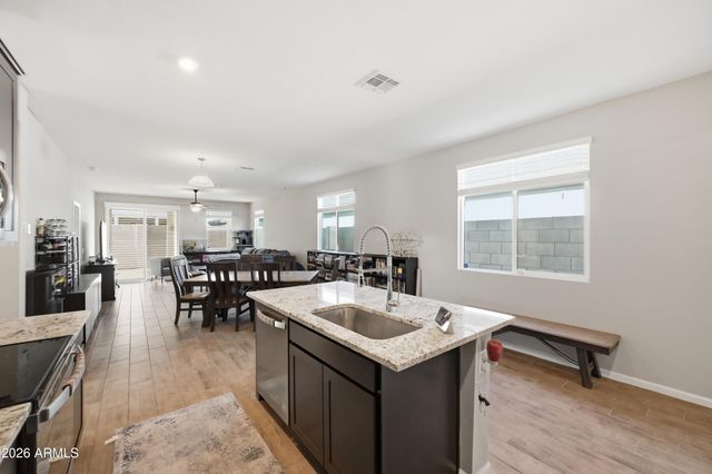 17434 W DALEY Lane, Surprise, AZ 85387
