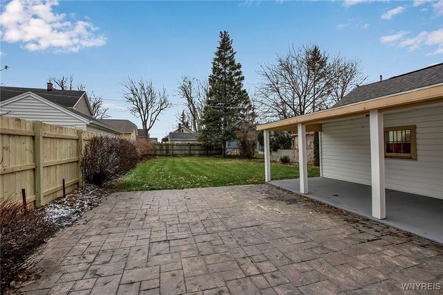 371 Potters Road, West Seneca, NY 14220