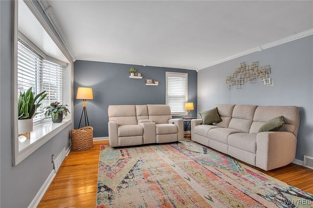 371 Potters Road, West Seneca, NY 14220