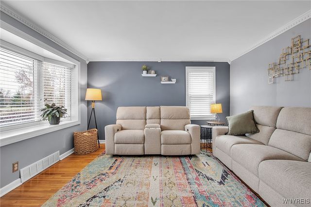 371 Potters Road, West Seneca, NY 14220