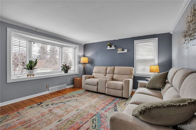 371 Potters Road, West Seneca, NY 14220