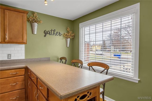 371 Potters Road, West Seneca, NY 14220