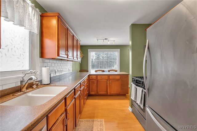 371 Potters Road, West Seneca, NY 14220