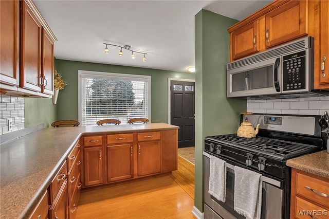 371 Potters Road, West Seneca, NY 14220