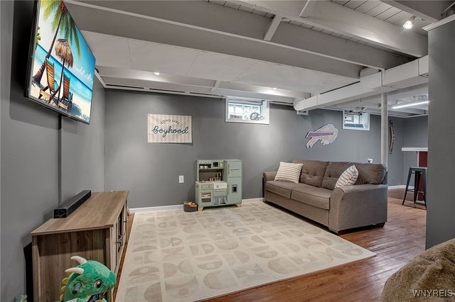 371 Potters Road, West Seneca, NY 14220