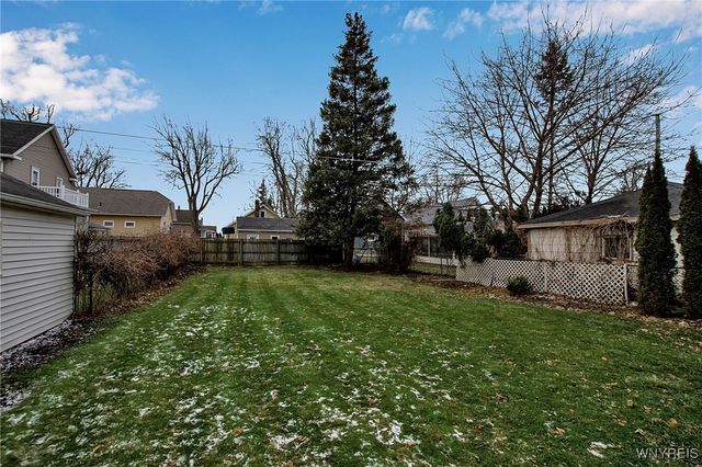 371 Potters Road, West Seneca, NY 14220