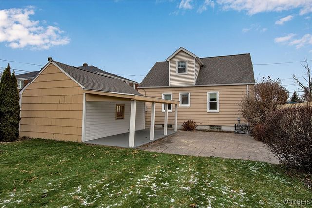 371 Potters Road, West Seneca, NY 14220