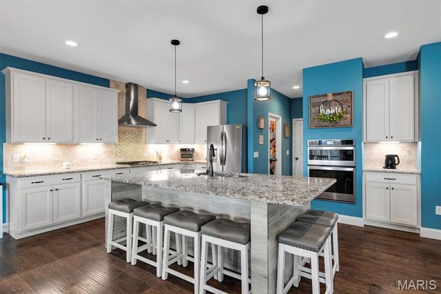 213 Wyndemere Lane, Lake St Louis, MO 63367