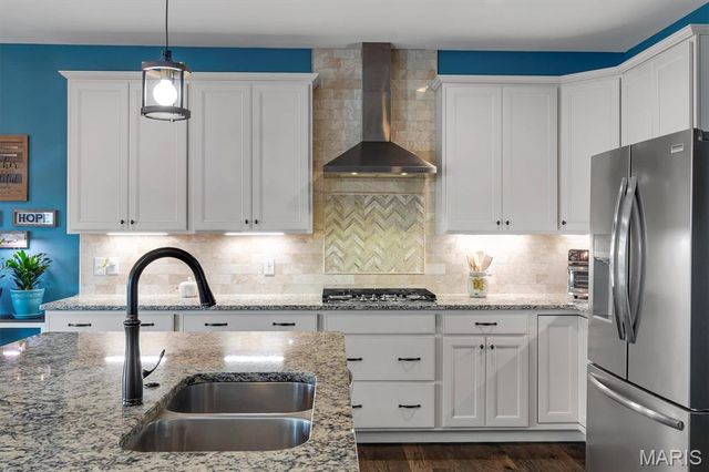 213 Wyndemere Lane, Lake St Louis, MO 63367