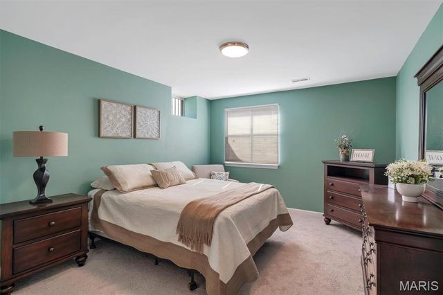 213 Wyndemere Lane, Lake St Louis, MO 63367