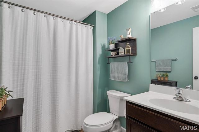 213 Wyndemere Lane, Lake St Louis, MO 63367