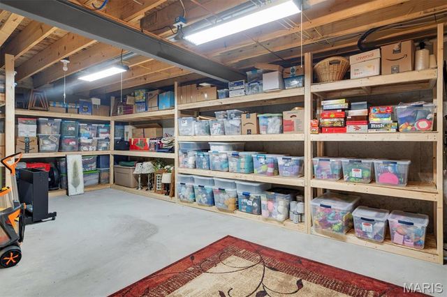 213 Wyndemere Lane, Lake St Louis, MO 63367