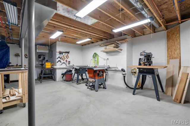 213 Wyndemere Lane, Lake St Louis, MO 63367