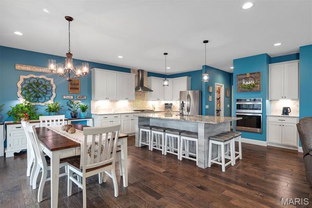 213 Wyndemere Lane, Lake St Louis, MO 63367