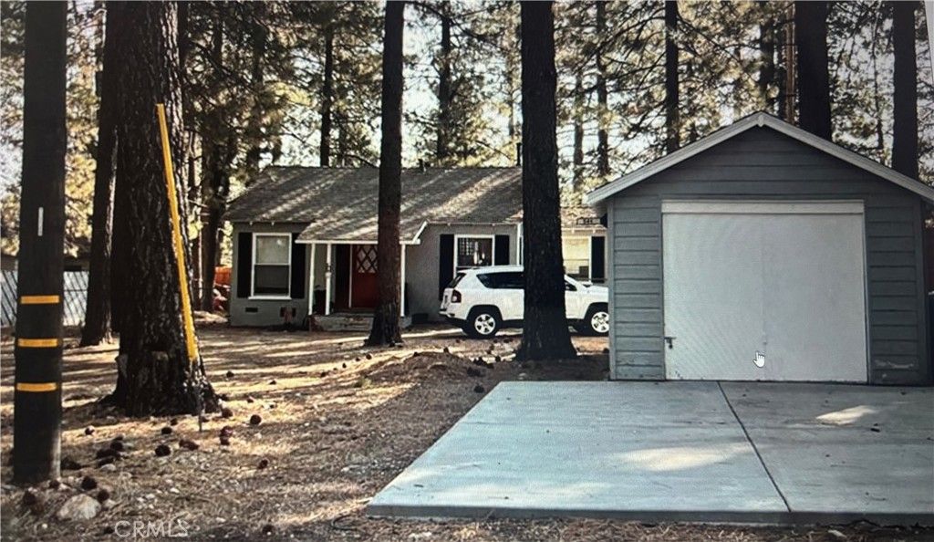 Image 2 of property listing at 541 Timber, Big Bear Lake, CA 92315