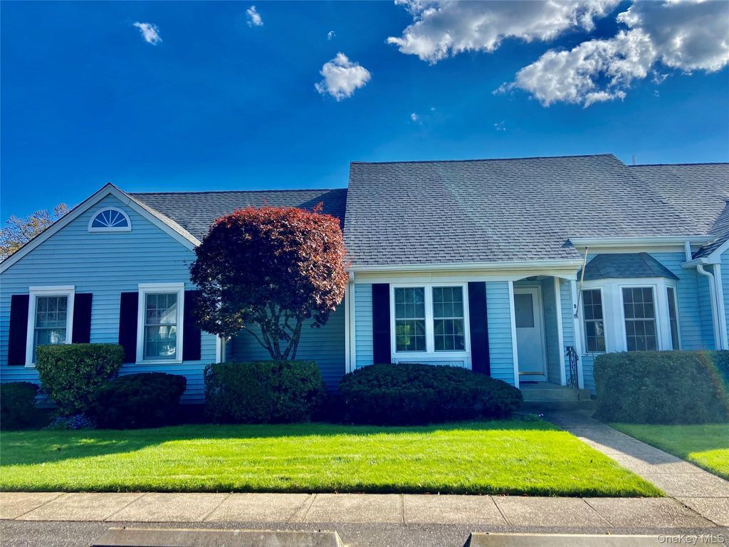 2555 Youngs Avenue 17D, Southold, NY 11971