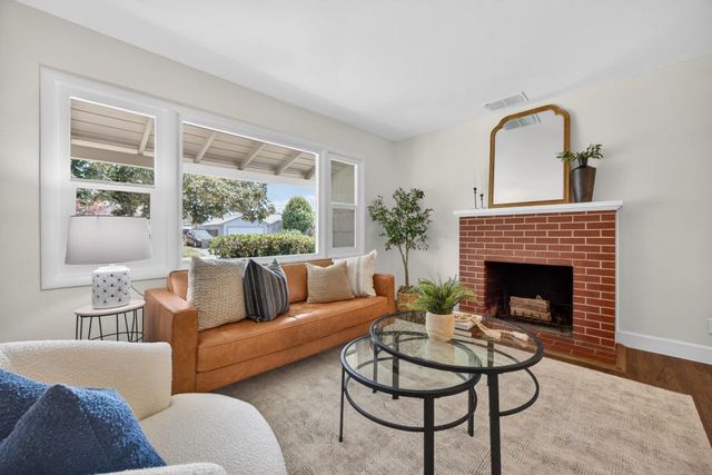 1144 Longcroft St, West Sacramento, CA 95691