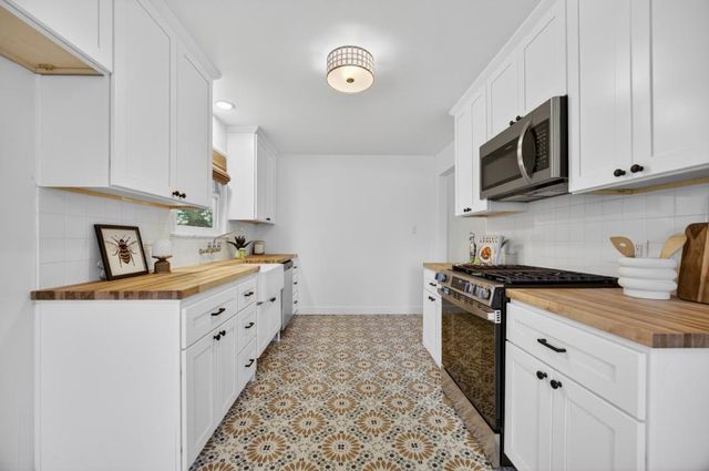 1144 Longcroft St, West Sacramento, CA 95691