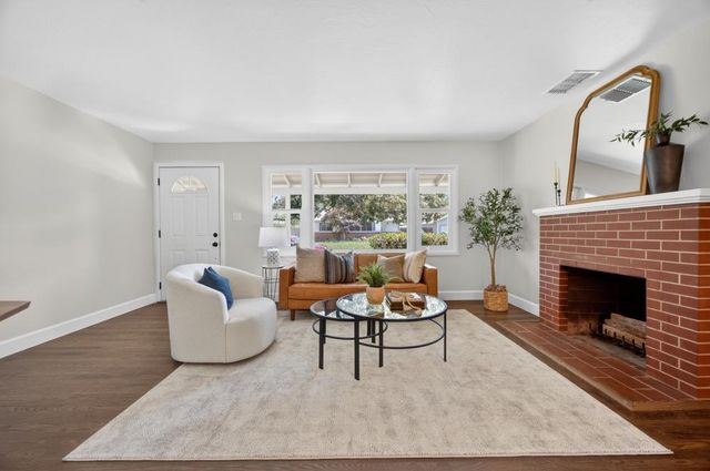 1144 Longcroft St, West Sacramento, CA 95691